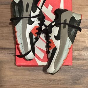 Little boys Nike Air Max 90 size 2.5